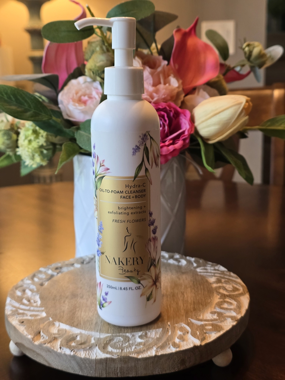 NAKERY Oil To Foam Cleanser Face & Body Broghtening & Exfoilating